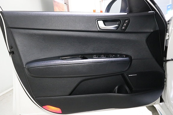 Kia Optima 7 of 24