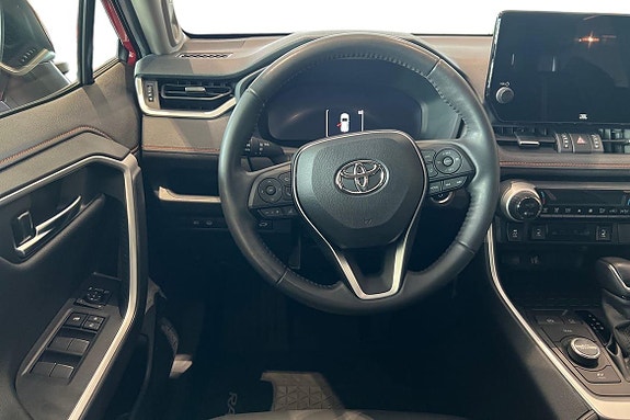 Toyota RAV4 11 of 23