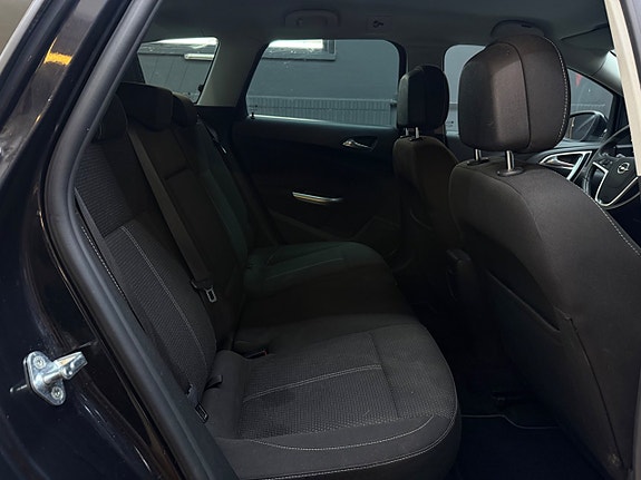 Opel Astra 8 of 15