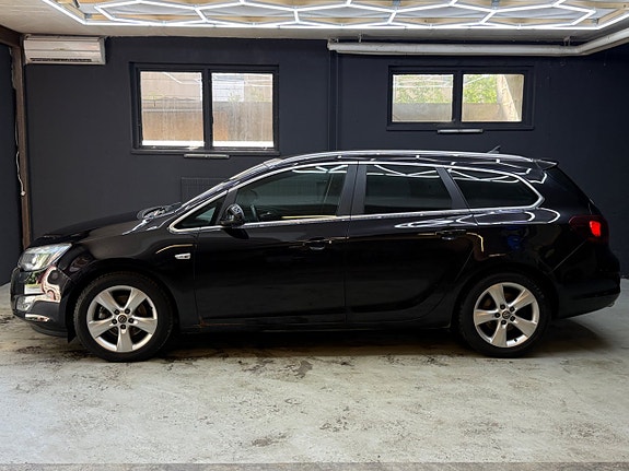 Opel Astra 2 of 15