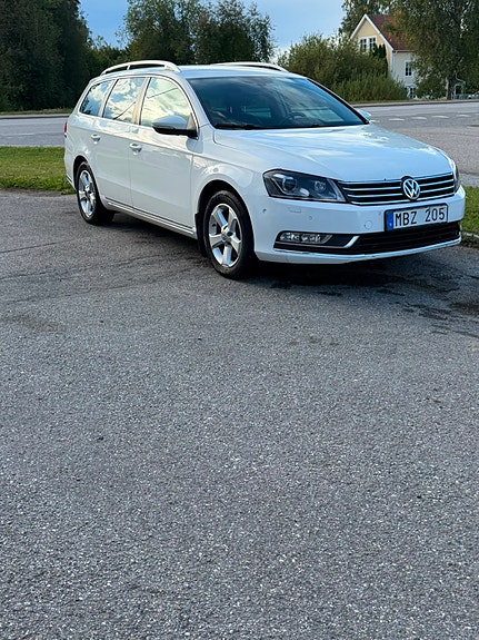 Volkswagen Passat 14 of 17
