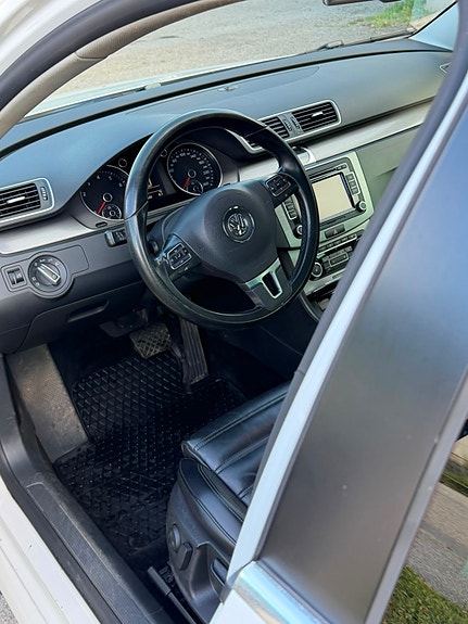 Volkswagen Passat 17 of 17