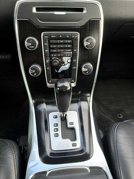 Volvo S80 4 of 7