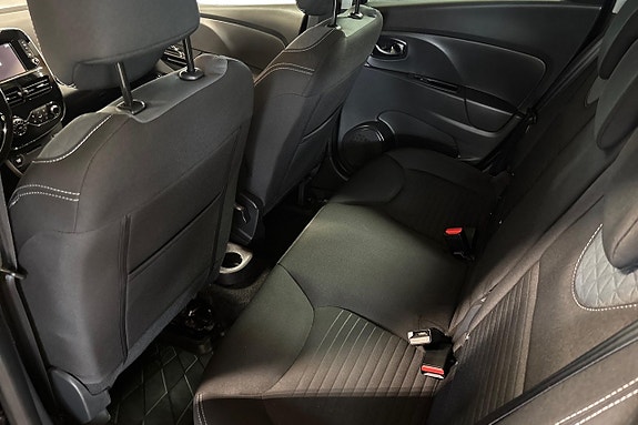 Renault Clio 22 of 24