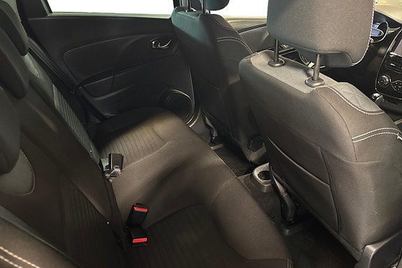 Renault Clio 21 of 24