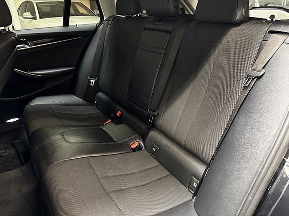 BMW 520d 15 of 24