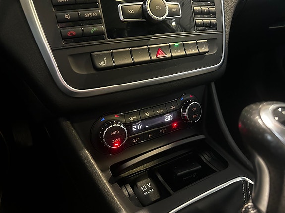 Mercedes-Benz CLA200 12 of 15