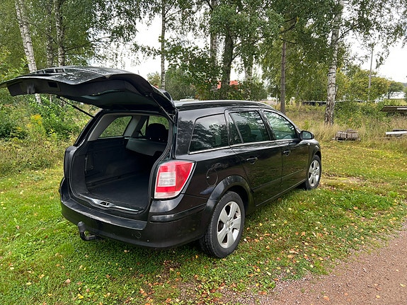 Opel Astra 2 of 5