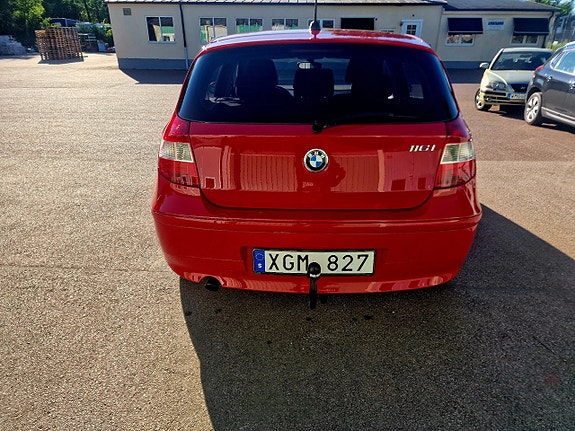 BMW 116i 5 of 18