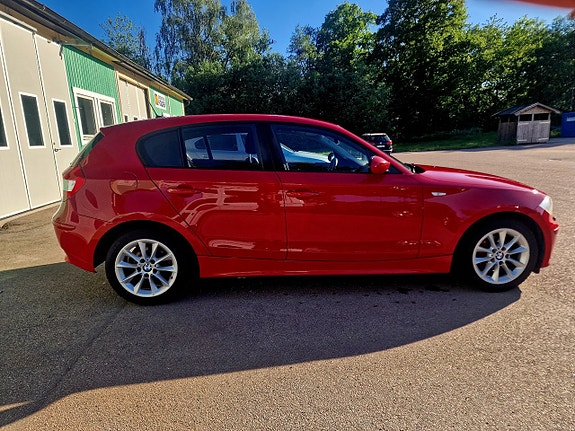 BMW 116i 3 of 18