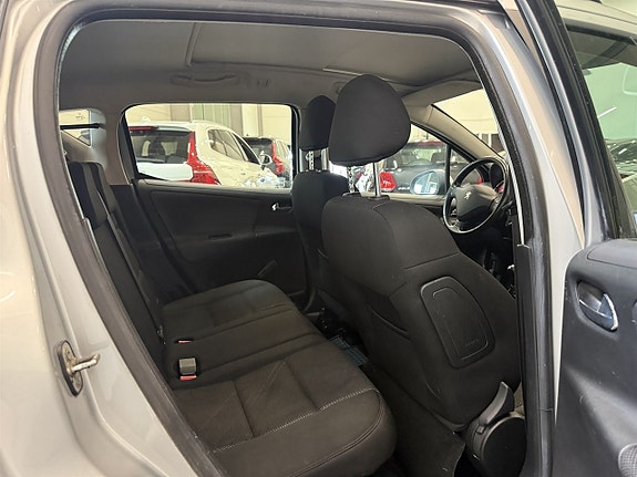 Peugeot 207 SW 10 of 22