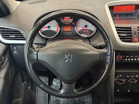 Peugeot 207 SW 19 of 22
