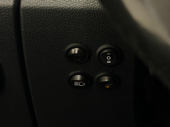 Volkswagen Amarok 25 of 30