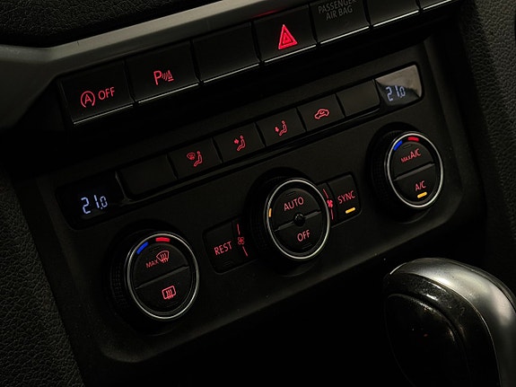 Volkswagen Amarok 28 of 30