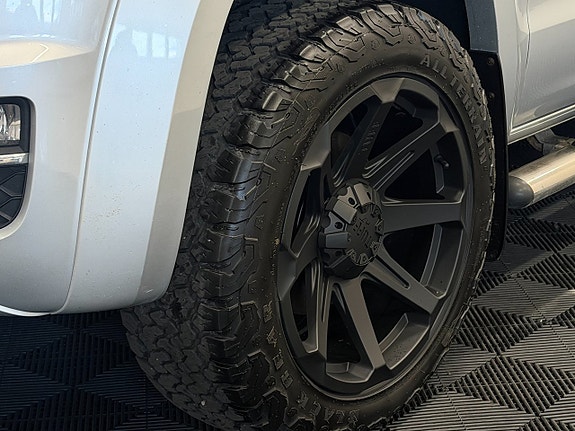 Volkswagen Amarok 9 of 30
