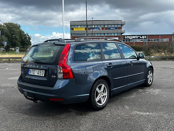 Volvo V50 3 of 7