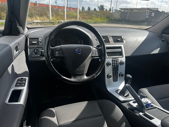Volvo V50 7 of 7