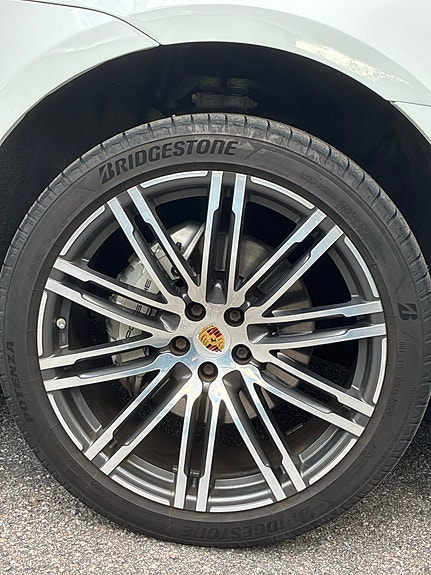 Porsche Macan S 7 of 17