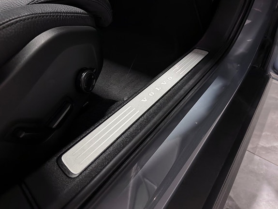Volvo V60 Cross Country 27 of 30