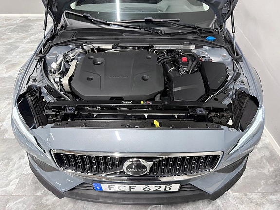 Volvo V60 Cross Country 13 of 30