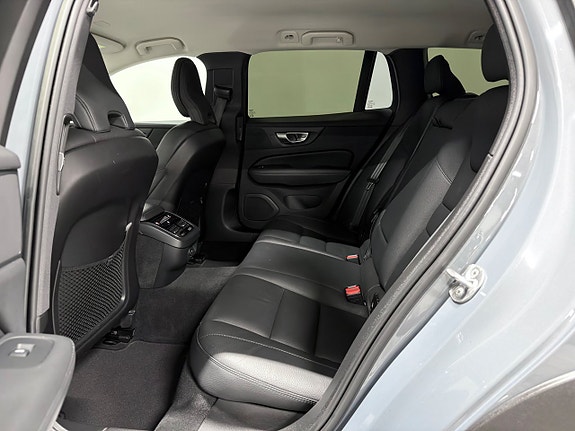 Volvo V60 Cross Country 29 of 30