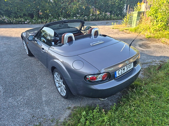 Mazda MX-5 5 of 6