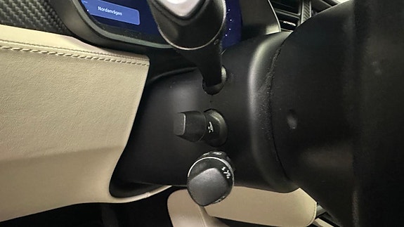 Tesla Model X 15 of 30