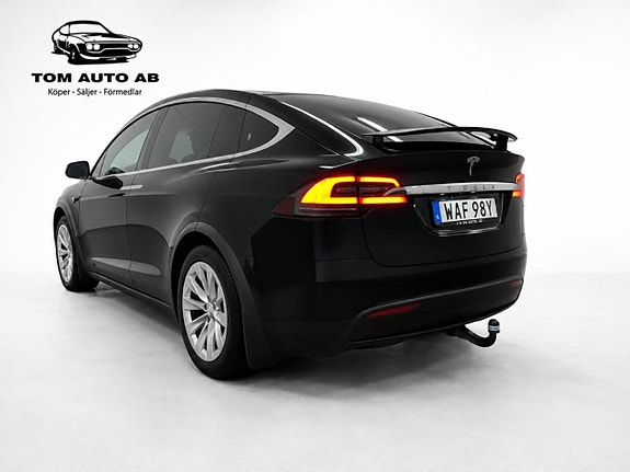 Tesla Model X 8 of 30