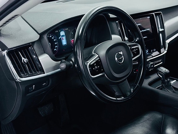 Volvo V90 11 of 17