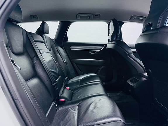 Volvo V90 9 of 17