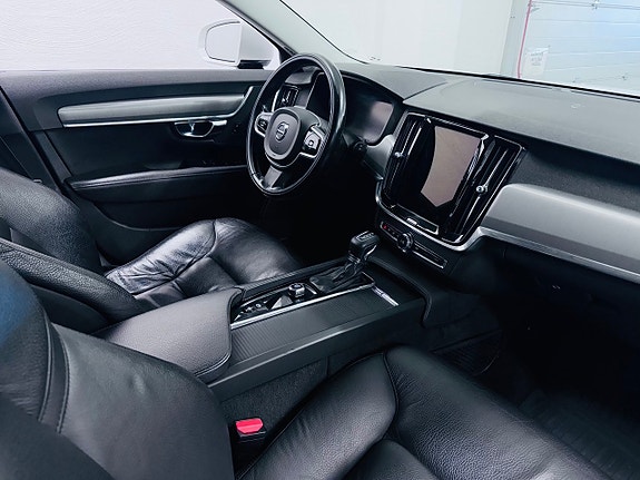 Volvo V90 5 of 17
