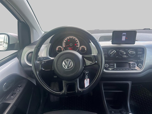 Volkswagen UP! 7 of 10