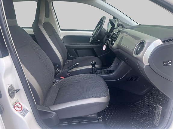 Volkswagen UP! 4 of 10