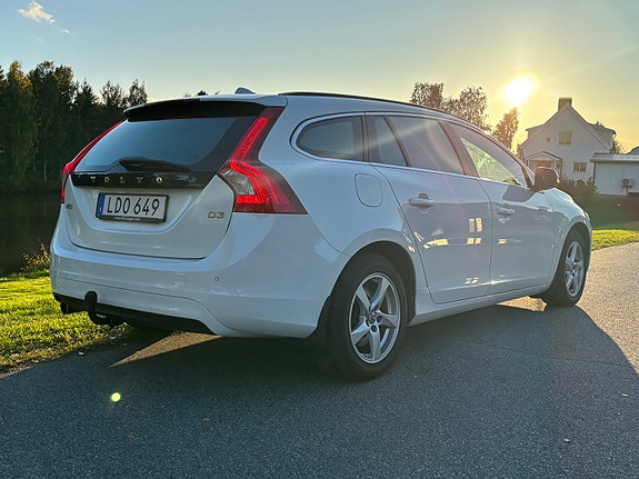 Volvo V60 5 of 12