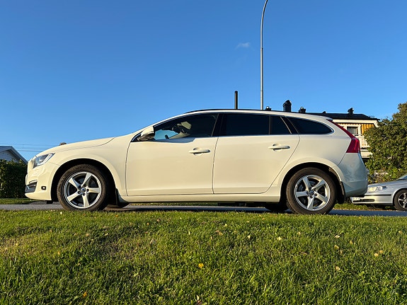 Volvo V60 7 of 12