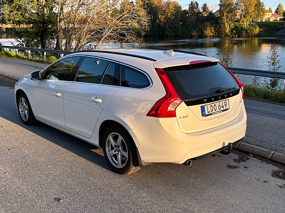 Volvo V60 8 of 12