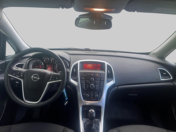 Opel Astra 6 of 9