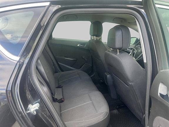 Opel Astra 5 of 9