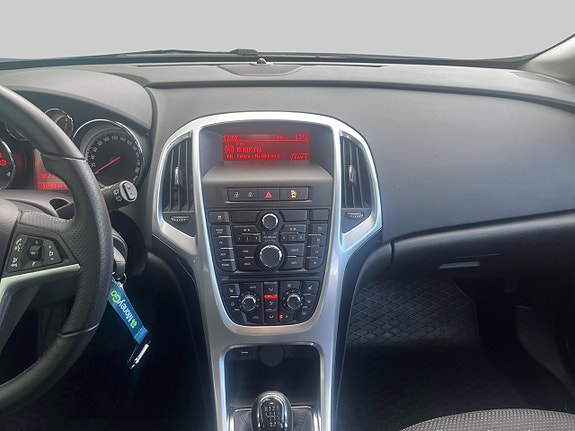 Opel Astra 8 of 9