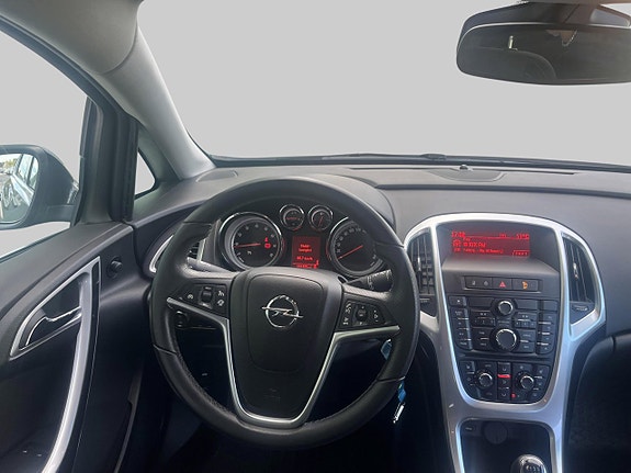 Opel Astra 7 of 9