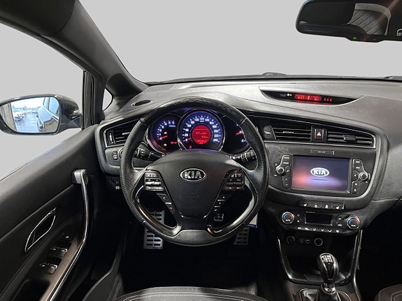 Kia Ceed 7 of 9