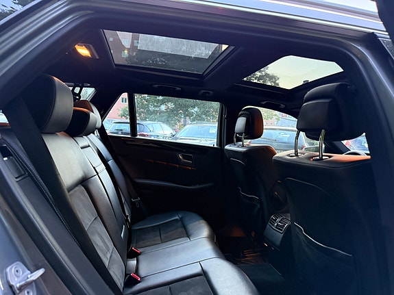 Mercedes-Benz E220 17 of 24