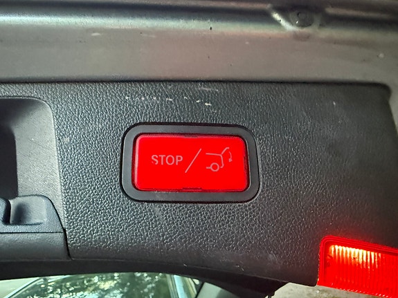 Mercedes-Benz E220 24 of 24