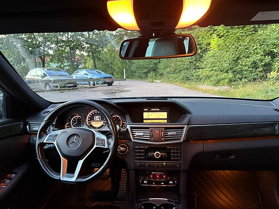 Mercedes-Benz E220 20 of 24