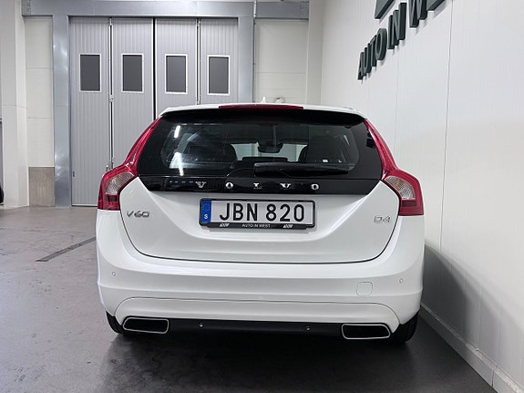 Volvo V60 18 of 19