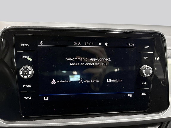 Volkswagen T-Roc 11 of 17