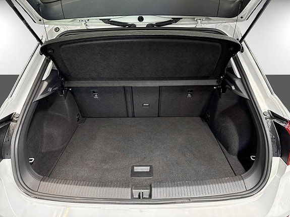 Volkswagen T-Roc 14 of 17