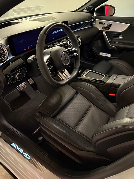 Mercedes-Benz A45 6 of 21