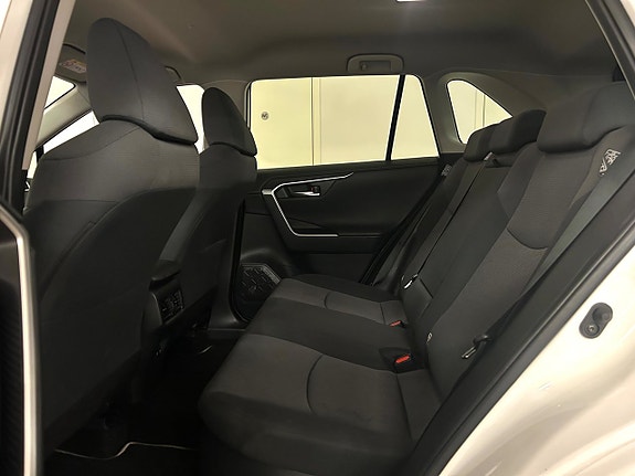 Toyota RAV4 15 of 20