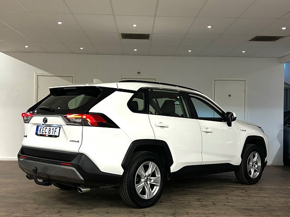 Toyota RAV4 8 of 20
